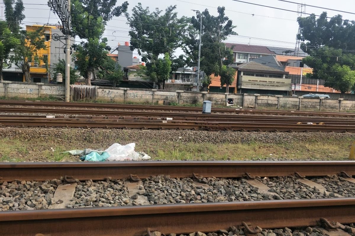 Kasat Narkoba Polres Jaktim Ditemukan Tewas di Rel Kereta, Keluarga Tolak Dugaan Bunuh Diri