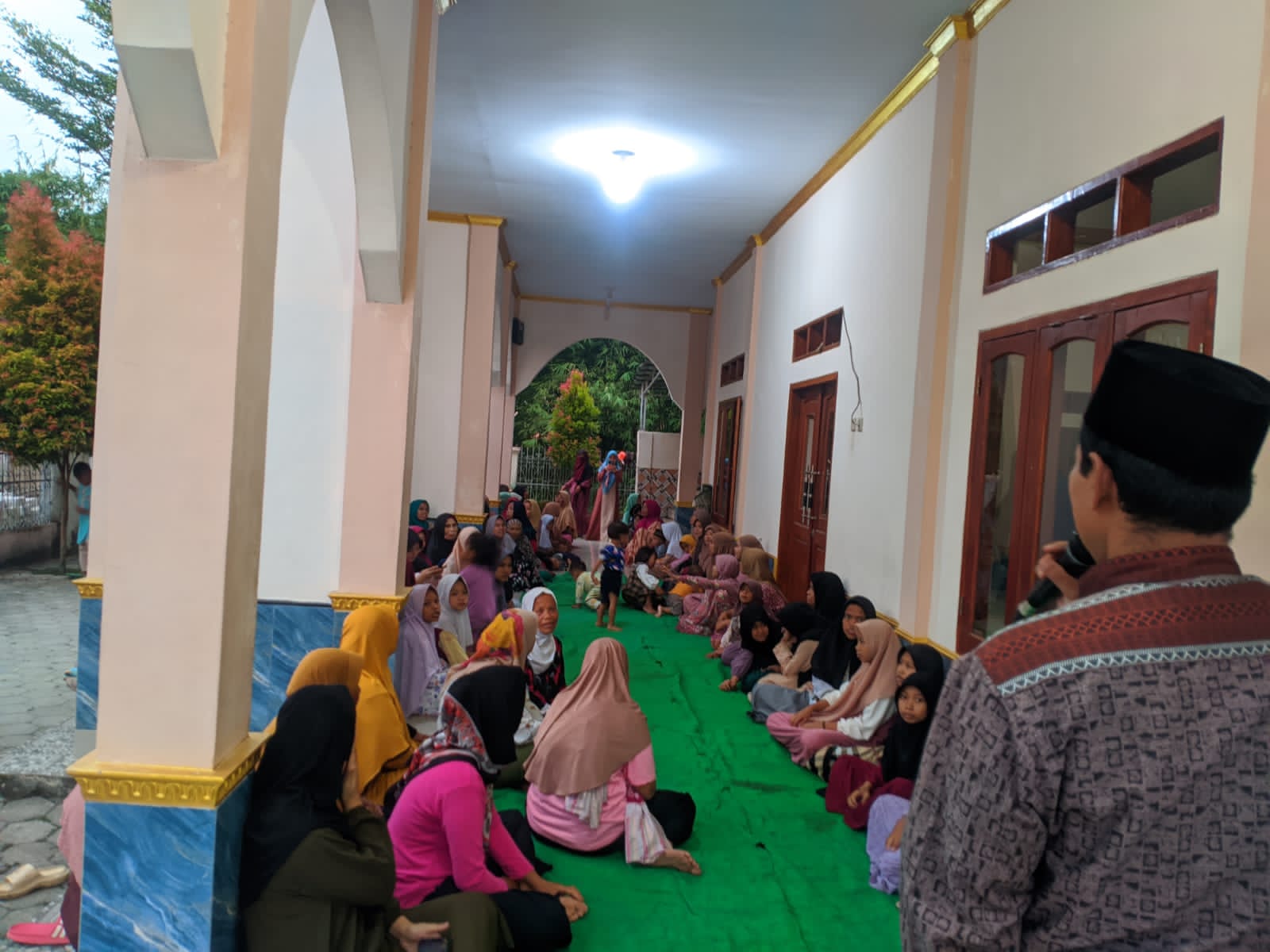 GMNI Assalamiyah Gelar Marhaenis Ngabuburit di Tiga Lokasi, Bagikan Takjil Hingga Santuni Anak Yatim