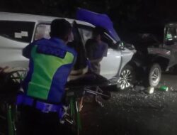 Pajero Adu Banteng dengan Taft di Bojonegoro, Dua Orang Tewas