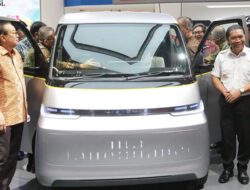 Hadiri Pembukaan GIIAS 2023, Pj Gubernur Al Muktabar Sebut Industri Otomotif Tingkatkan Pertumbuhan Ekonomi dan Pendapatan Daerah