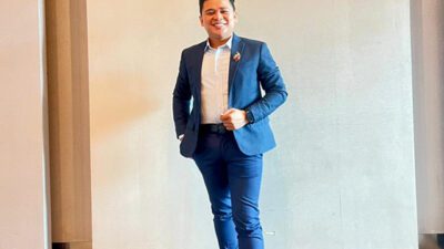 MC Shakat Lingga Kawal Malam Puncak Anugerah SMSI 2023