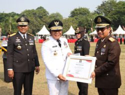 Pj Gubernur Al Muktabar Raih Penghargaan dari Kanwil Kemenkumham Banten