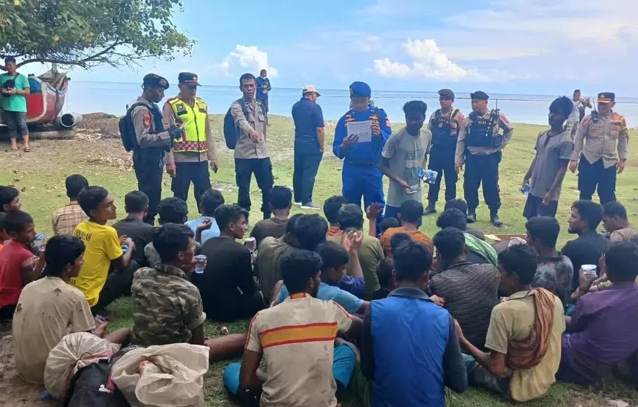 Ratusan Pengungsi Rohingya Kembali Masuk Aceh