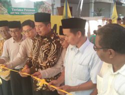 Fahmi Hakim Resmikan Pembangunan Jalan Paving Block di RT 04 RW 01 Desa Cikande Permai