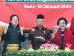 Wapres Ma’ruf Amin Ikut Salam Metal saat Sesi Foto Bersama di HUT PDIP