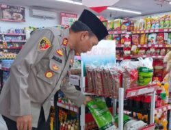 Pastikan Kestabilan, Kapolsek Bayah Turun Langsung Monitoring Harga Sembako di Alfamart Wilayah Kecamatan Bayah