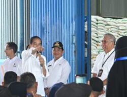 Presiden Jokowi Ungkap Tantangan Pangan Nasional saat Serahkan Bantuan Pangan di Labuhanbatu