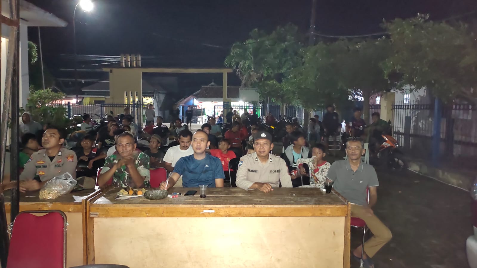 Kapolsek Panggarangan Polres Lebak Bersama Forkopincam Panggarangan Giat Nobar U-23