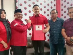 Pilkada Blitar Hengky Kurniawan Ambil Formulir Pendaftaran di PDIP