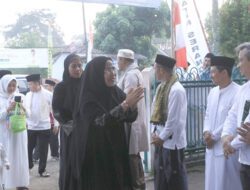 Sholat Ied di Masjid Baitussalam Pabuaran, Bupati Serang Salurkan Hewan Qurban