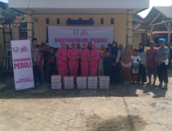 Kapolres Lebak Giat Membagikan Sembako dan Santunan Anak Yatim di Mapolsek Panggarangan