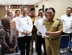 Tinjau Pelaksanaan PPDB 2024, Pj Gubernur Banten Al Muktabar Pastikan Pelayanan Prima