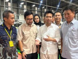 Kunjungi Pabrik Sepatu Ekspor Terbesar di Nganjuk, Cawagub Emil Mengaku Bangga