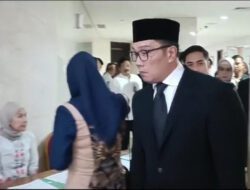 Hadiri Pelantikan Pimpinan DPRD DKI, RK Ngaku Ngobrol dengan Ahok