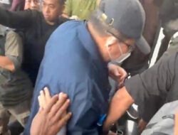 Gegara Terima Suap Vonis Bebas Ronald Tannur, Tiga Hakim PN Surabaya Ditangkap Kejagung