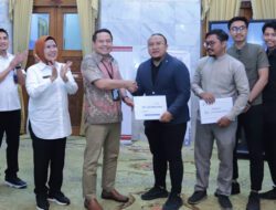 Bupati Serang Beri Hadiah Juara Sayembara Desain Masjid Puspemkab