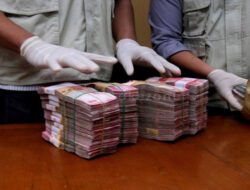 OTT di Pekanbaru, KPK Sita Uang Rp1 Miliar