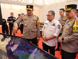 Pj Gubernur Damenta Tinjau Pospam Nataru di Tangerang