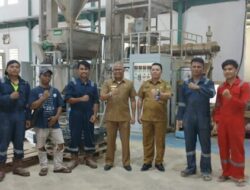 Pjs. Bupati Pasaman Edi Dharma Kunjungi Pabrik Pakan Ikan