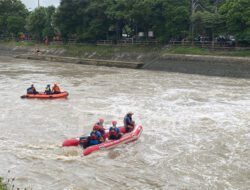 Pencarian Kakek Tenggelam di Kali Jagir, Tim Gabungan Dikerahkan