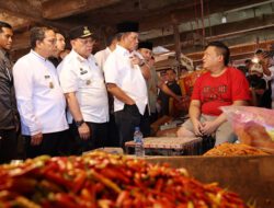 Pj Gubernur Damenta Dampingi Mendagri Tinjau Harga Bahan Pokok di PITT Kota Tangerang
