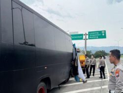 Ini Penyebab Bus Brimob Tabrak Tiang Penanda Exit Tol Purwodadi