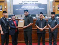 Bupati Serang Sampaikan Dua Raperda di Paripurna DPRD