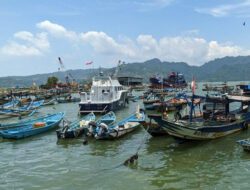 Cuaca Buruk, Ratusan Nelayan di Tulungagung Tak Melaut