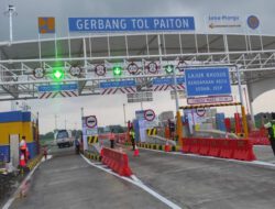 Mudik Lebaran 2025, Arus Lalin di Ujung Tol Trans Jawa Terpantau Ramai Lancar