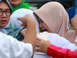Tangis Haru Warnai Pemberangkatan 393 Jemaah Haji Asal Kabupaten Serang