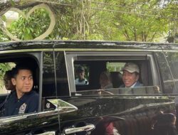 Soal Tak Daftar Caketum PSI, Jokowi: Lebih Baik yang Muda Saja