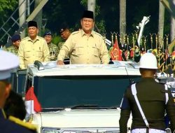 Pimpin Upacara HUT TNI di Monas, Prabowo Sapa Masyarakat