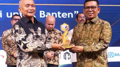 Gubernur Andra Soni Raih Penghargaan Kepala Daerah Responsif 2025