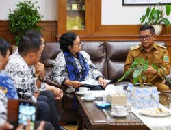 Terima Kunjungan Pengurus PGRI, Gubernur Andra Soni Paparkan Dampak Positif Program Sekolah Gratis